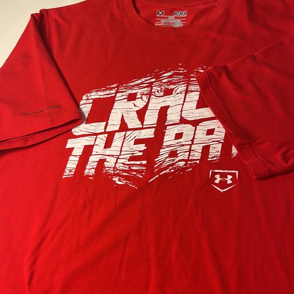 Under Armour “ Crack the bat” on red tshirt short sleeve size M - Picture 4 of 5